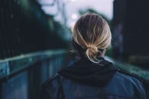 Πείραξε κοπέλα στο δρόμο και μετά…πήρε το μάθημά του! Βίντεο