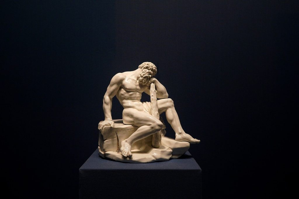 Αποκαλύφθηκε η Πύλη του Ηρακλή με ανάγλυφους τους 12 Άθλους (ΦΩΤΟ)
