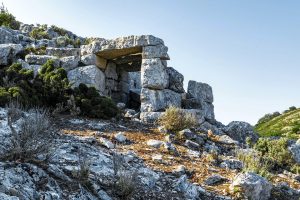 Άνδρας ανακαλύπτει τεράστια αρχαία ερείπια μέσω του Google Earth – Βίντεο
