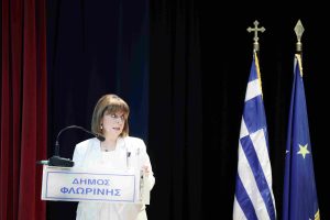 ΠτΔ: “Τιμάμε τους αγώνες και τις θυσίες των κατοίκων της Φλώρινας με το βλέμμα στραμμένο στο μέλλον”