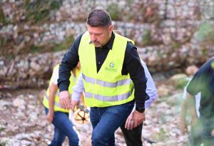 Νίκος Χαρδαλιάς: Αυτοψίες σε αντιπλημμυρικά έργα στη Βάρη και τα Βριλήσσια