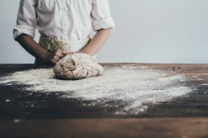 ΔΥΠΑ: Ξεκινάει το νέο επιδοτούμενο πρόγραμμα ανέργων στη μαγειρική στα Τρίκαλα