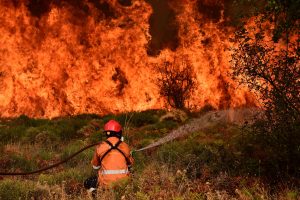 Πάνω από 70.000 στρέμματα κάηκαν από την πυρκαγιά στο Ξυλόκαστρο Κορινθίας
