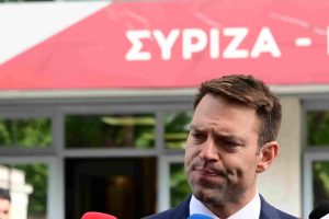 Στη συγκέντρωση διαμαρτυρίας των εποχικών πυροσβεστών ο Στ. Κασσελάκης