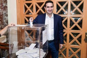 Κατρίνης: Οι πολίτες θα κρίνουν ελεύθερα και ανεπηρέαστα ποιος θα ηγηθεί της παράταξης