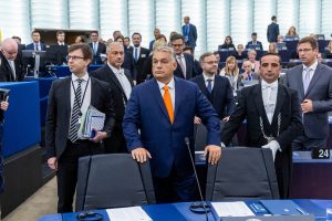 «Όχι» Όρμπαν στο σχέδιο της ΕΕ: Τετραπλασιασμός των τιμών για θέρμανση στην Ουγγαρία, αν εφαρμοστεί