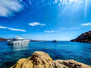 Eurostat: Τα πρωτεία στις θαλάσσιες μεταφορές επιβατών για το 2023 σε Ελλάδα και Ιταλία