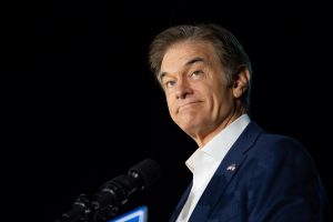 Νέα «βόμβα» από τον Τραμπ: Αυτόν διόρισε στην Υγεία δίπλα στον Κένεντι