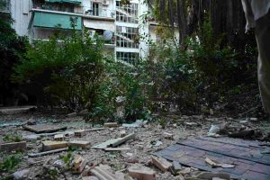 Μητσοτάκης: Το δημόσιο αναλαμβάνει την πλήρη αποκατάσταση της πολυκατοικίας στους Αμπελόκηπους