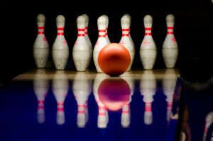 Όταν η προσπάθεια στο bowling δεν πάει καλά….Βίντεο
