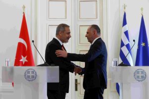 Γεραπετρίτης:”Δεν υπάρχει κανένα απολύτως θέμα συνδιαχείρισης του Αιγαίου με την Τουρκία”