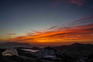Η Ίος στο επίκεντρο διεθνών μέσων ενημέρωσης​​​​​​​​ – Στη λίστα με τα καλύτερα μέρη για διακοπές το 2025