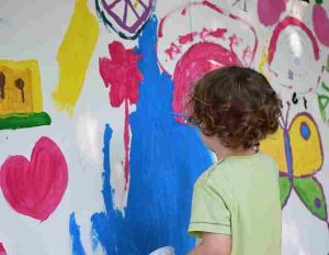 Mία παλέτα γεμάτη από «χρώματα καλοσύνης», στα χέρια των εκπαιδευτικών