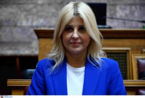 Έλ. Ράπτη: Ζητήματα ενδοοικογενειακής βίας και στήριξης της οικογένειας στο επίκεντρο της συνάντησης με τον Στ. Κυμπουρόπουλο