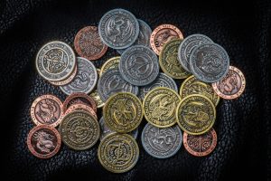 Η σπάνια πόρπη με σχήμα Σταυρού και το νόμισμα – προσφορά στον Χάρο σε αρχαία ελληνική πόλη!