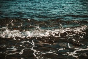 Συναγερμός στην Κριμαία για την πετρελαιοκηλίδα που συνεχίζει να επεκτείνεται
