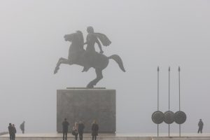 Πυκνή ομίχλη σκέπασε τη Θεσσαλονίκη, video