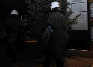 Θεσσαλονίκη: 112 συλλήψεις για τα χθεσινά επεισόδια στην πορεία Γρηγορόπουλου – Οι τρεις ανήλικοι