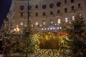 Θεσσαλονίκη: Έλληνες και ξένοι κατακλύζουν την πόλη όμως… για τα καταστήματα κάθε πέρυσι και καλύτερα