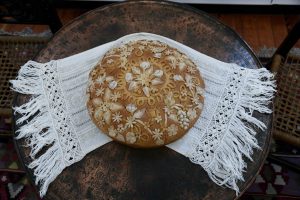 Αχαΐα: Γλυκιές αναμνήσεις από τα Χριστούγεννα του ’60 και του ΄70 – Το παραδοσιακό φαγητό και τα έθιμα της περιοχής