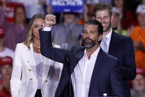 Ντόναλντ Τραμπ τζούνιορ: Το κυνήγι πάπιας του βγήκε “ξινό”! Βίντεο