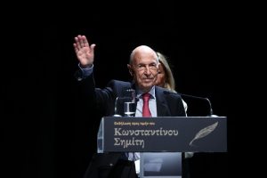Ο ξένος τύπος για τον θάνατο του Κώστα Σημίτη