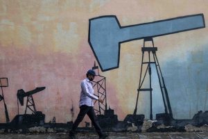 Το… παράδοξο με τις τιμές πετρελαίου: Ευχάριστα νέα για τη τσέπη μας από τη Μ. Ανατολή