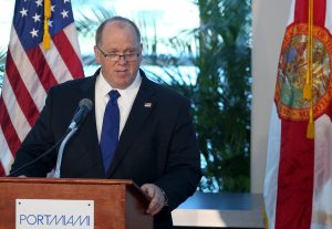 Έτσι απάντησε ο “Τσάρος των Συνόρων” του Τραμπ στα κλάματα της Σελένα Γκόμεζ – Την “έκραξε” το διαδίκτυο(vid)