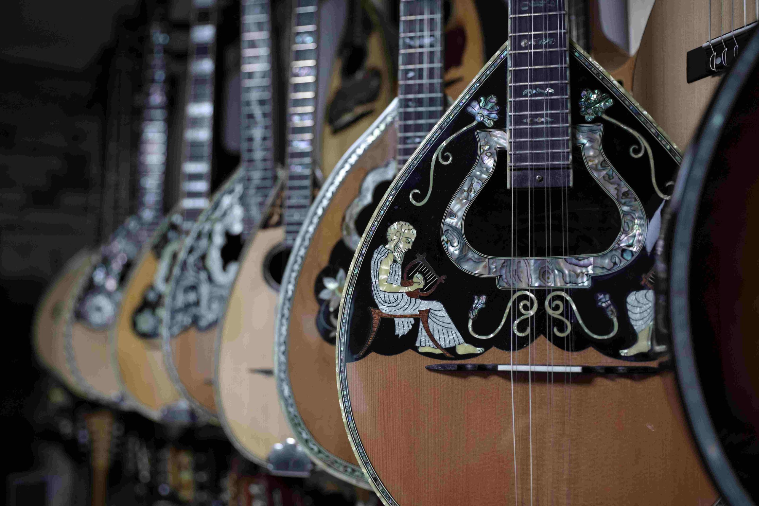 Τουρκάλα που ζει στην Ισπανία τραγουδά εκπληκτικά Στράτο Διονυσίου, vid