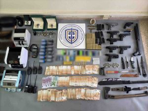 Κύκλωμα προστασίας οίκων ανοχής: Βαριές διώξεις στους 19 συλληφθέντες – Μεταξύ αυτών και αστυνομικοί