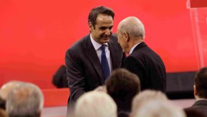 Mητσοτάκης για Κώστα Σημίτη: Ο Πρωθυπουργός που συνόδευσε την Ελλάδα στα μεγάλα εθνικά της βήματα