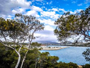 Ίδιο το σκηνικό του καιρού σήμερα: Τοπικές νεφώσεις με πιθανότητα για λίγες βροχές