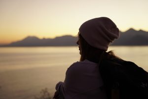 Νοσταλγία του παρελθόντος: Οι χαρακτηριστικές φράσεις των ανθρώπων που ζουν με αναμνήσεις