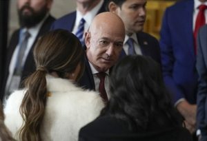 Συμφωνία μεταξύ τoυ Τζεφ Μπέζος και της εφημερίδας New York Times και στη μέση…η ΑΙ