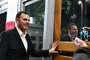 ΣΥΡΙΖΑ: «Να σοβαρευτούν όλοι αφήνοντας το αγαπημένο άθλημα όλων των Ελλήνων να αναπνεύσει»