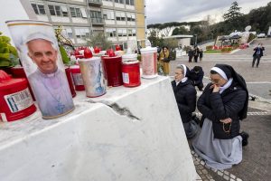 Βατικανό: Χειροτέρεψε η υγεία του Πάπα