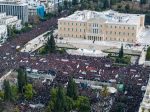 Διαδήλωση έξω από την Βουλή