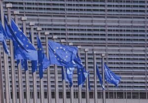 ΕΕ – ΗΠΑ: «Καλή» η επικοινωνία Σέφτσοβιτς-Λάτνικ για το ζήτημα των δασμών