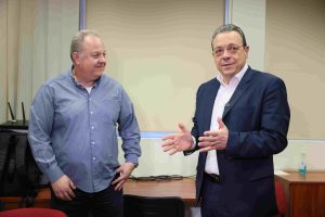 Φάμελλος για Σαντορίνη: Η πολιτεία να αναλάβει τη λειτουργία παρατηρητηρίου του ηφαιστείου