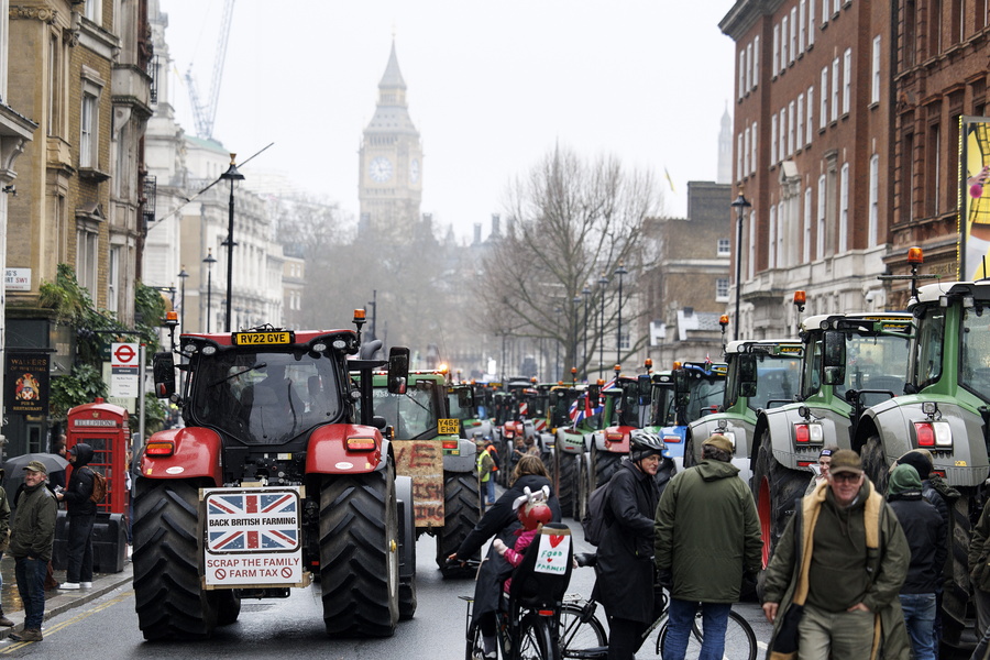 Farmers protest against inheritance tax changes in London