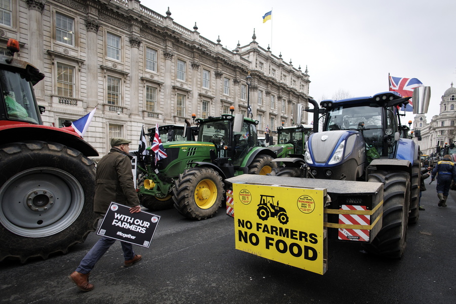 Farmers protest against inheritance tax changes in London