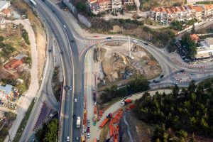 Δείτε βίντεο από την κατεδάφιση της γέφυρας της Περραιβού στη Θεσσαλονίκη