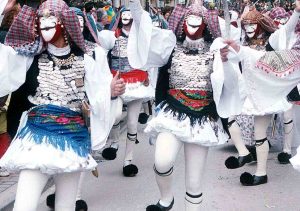 «Γενίτσαροι και Μπούλες»: Το παραδοσιακό έθιμο της Νάουσας που μένει αναλλοίωτο μέσα στους αιώνες