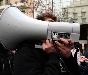 Αθήνα: Ολοκληρώθηκε η πορεία μαθητών και φοιτητών για τα Τέμπη – Ομαλοποιήθηκε η κυκλοφορία