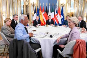 Η Μελόνι στην άτυπη Σύνοδο του Παρισιού για την Ασφάλεια – “Το συγκεκριμένο φορμάτ αποκλείει πολλές χώρες”