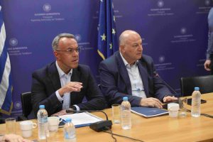 Μέτρα για τη στήριξη της αγροτικής παραγωγής –  Τσιάρας: “Με πράξεις στηρίζουμε τον πρωτογενή τομέα”