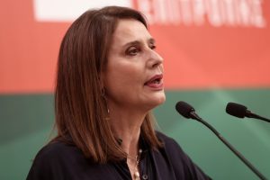 Μπατζελή (ΠΑΣΟΚ): «Δεν θα γίνω Ιφιγένεια, είμαι εντός γραμμής του κόμματος»