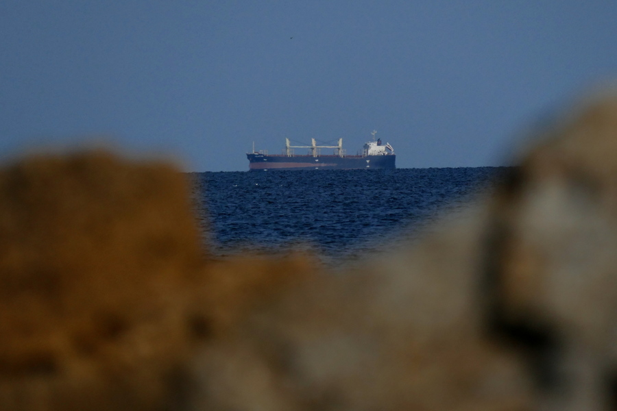 Με πύραυλο κρουζ έπληξαν οι Χούθι της Υεμένης ευρωπαϊκό φορτηγό πλοίο