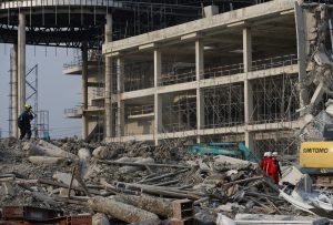 Μιανμάρ-Σεισμός: Φόβοι για πάνω από 90 εγκλωβισμένους σε κτίριο που κατέρρευσε