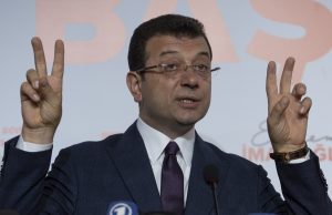 ΗΠΑ: Γερουσιαστής κατηγορεί τον Ερντογάν για “δημοκρατική οπισθοδρόμηση” λόγω της φυλάκισης Ιμάμογλου